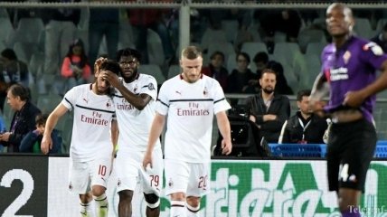 Милан обыграл Фиорентину и сохранил шансы на Лигу чемпионов