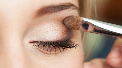 Как можно использовать бежевый карандаш для макияжа