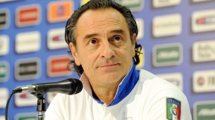 Чезаре Пранделли останется на посту наставника сборной Италии 