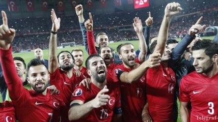 Везение Турции и провал Нидерландов - аккорд отбора на Евро-2016