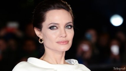 Анджелина Джоли вместе с сыном снимет фильм о войне 