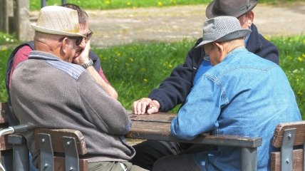 Соціальна допомога для пенсіонерів з недостатньої кількістю років стажу