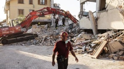 В результате землетрясения в Италии около 2,500 человек остались без жилья