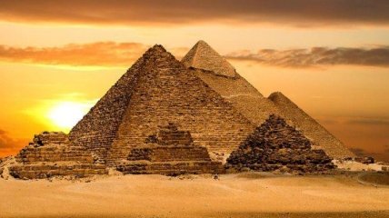 Тайна веков: были ли египетские пирамиды гробницами фараонов (Фото)