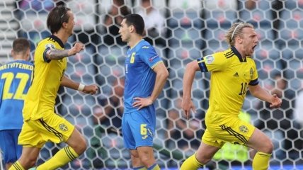 Швеция - Украина: Бущан пропустил гол после рикошета (видео)