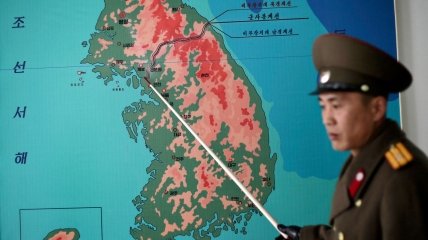 Обстановка розпалюється: КНДР другий день поспіль обстрілює кордон Південної Кореї