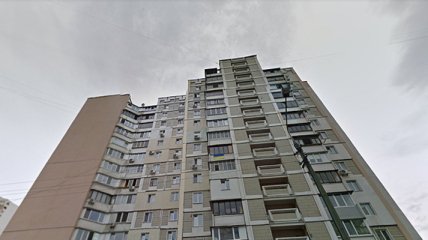 Второй случай за сутки: в Киеве с балкона 16 этажа выпала девочка-подросток и разбилась