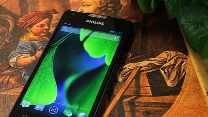 Новый смартфон Philips, который нужно заряжать раз в 2 месяца