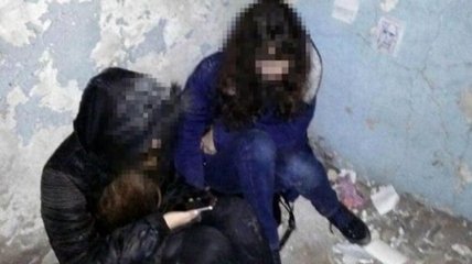 В Мариуполе полиция спасла двух девушек от самоубийства
