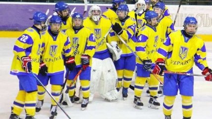 Хоккей. Юниорская сборная Украины обыграла "Белый Барс" 