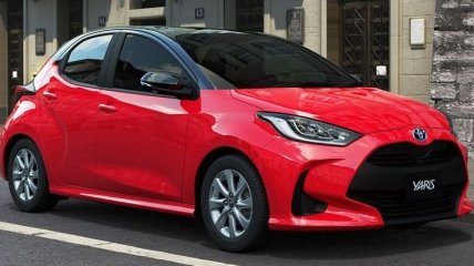 Хэтчбек нового поколения: появились снимки Toyota Yaris