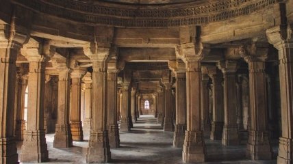 Уникален в трех аспектах: в Индии обнаружен загадочный древний храм