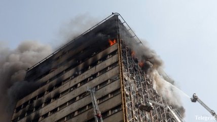 Обвал здания в Тегеране: в ловушке находятся 25 пожарных
