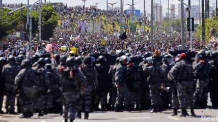 В Бразилии произошли столкновения с полицией