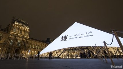 ОАЭ заплатили Франции миллиард евро за название "Лувр в Абу-Даби"