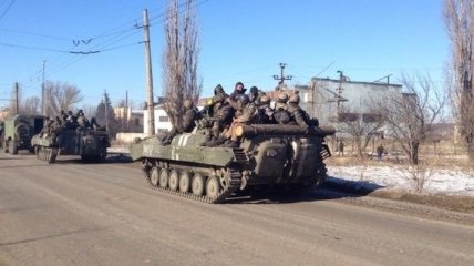 Семенченко: В Дебальцево обстреляли колонну украинских военных