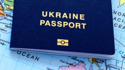 Только по загранпаспорту: Как украинцам попасть в РФ