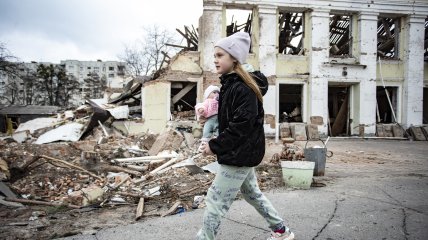 Разрушение в Ахтырке Сумской области, апрель 2022 года