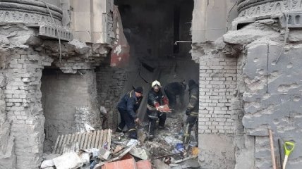 Обвал після обстрілу в будівлі ХОДА