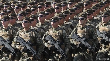 Министр обороны заговорил об отмене срочной службы в Украине