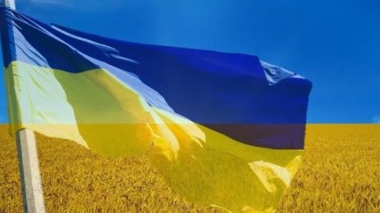 В небо над ОРДЛО запустили украинский флаг (Видео)