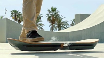 Lexus анонсировала презентацию летающего скейтборда