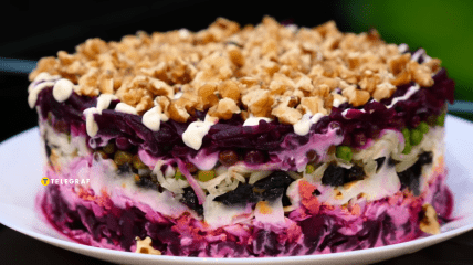 Салат з буряка на Новий рік: рецепт ситної страви (відео)