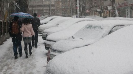 На завтра синоптики обещают Украине снег 