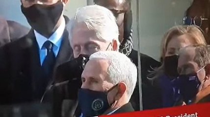 Билл Клинтон уснул на инаугурации Байдена: курьезное видео 