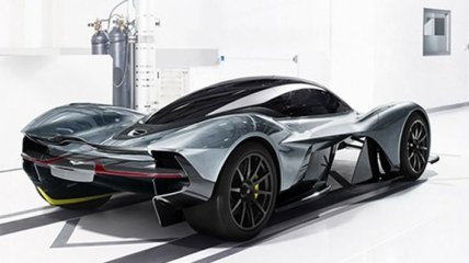 Aston Martin выпустит среднемоторный суперкар