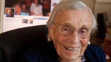 В США 101-летняя американка стала старейшим в мире юзером Фейсбука