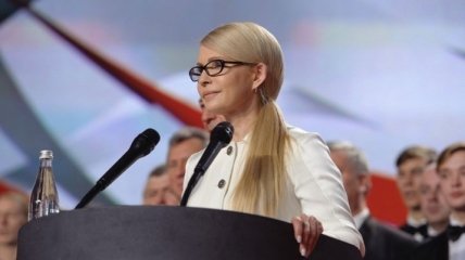 Тимошенко вручили админпротокол о незаконном пересечении госграницы 