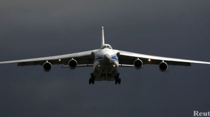 В аэропорту Харькова приземлился самый большой самолет Ан-124