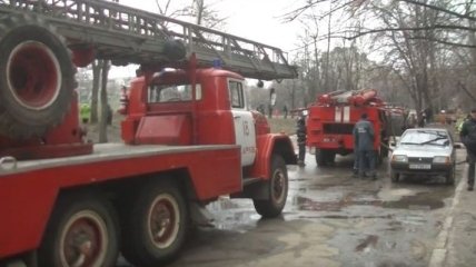 В Харькове горела многоэтажка, погибли двое людей (Видео)
