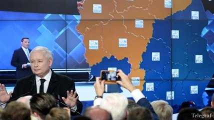 Правящая партия Польши начинает свои избирательные кампании 