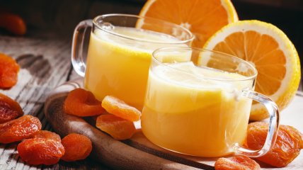 Абрикосово-апельсиновий компот — літо у кожній банці
