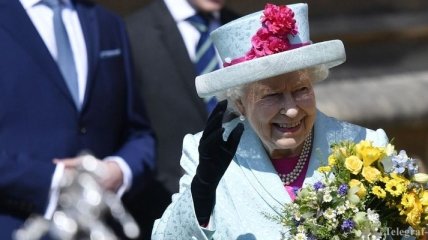 Королева Елизавета II поздравила Зеленского 
