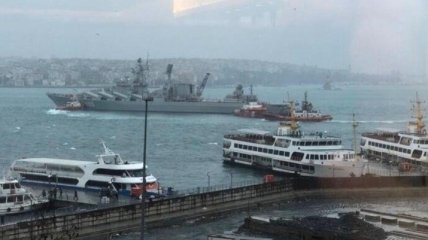 Российский ракетный крейсер потерпел фиаско в попытке пришвартоваться в Стамбуле