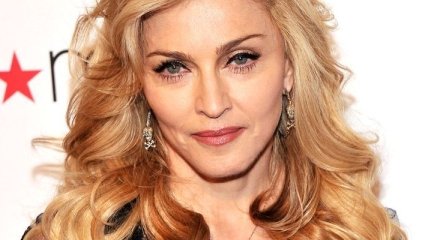 Мадонна появилась на обложке юбилейного номера "Cosmopolitan"