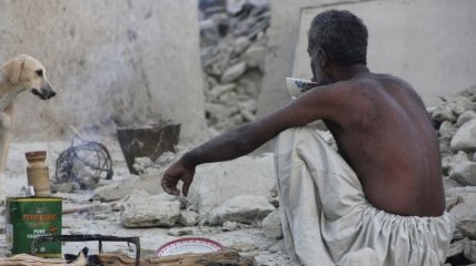 Жертвами землетрясения в Пакистане стали не менее 264 человек