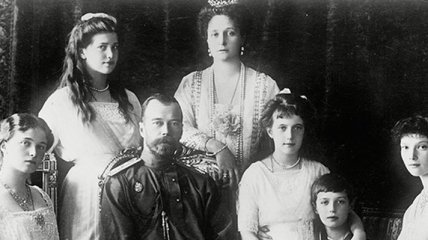 Останки семьи Романовых передали на сохранения церкви 