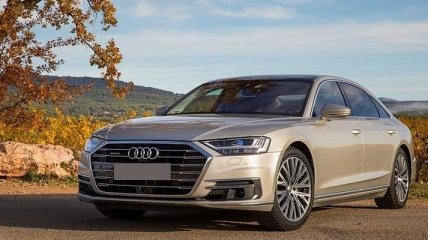 Компания Audi отказалась от продвинутого автопилота в A8