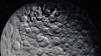 NASA впервые показал полноцветный снимок Цереры