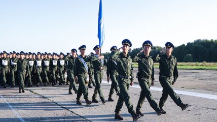 Тысячи военных и силовиков отрепетировали парад к 30-летию независимости Украины (фото)