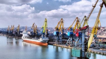 Прокуратура открыла дело в отношении руководства Мариупольского порта
