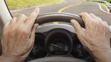 В Испании пенсионерка 53 года ездила на авто без водительских прав