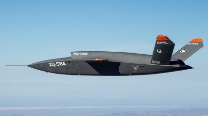 Купить BQMА (Q-2C) Firebee, Американский беспилотный самолет ICM | ArmaModels