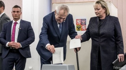 Выборы в Чехии: соперник Земана ожидает во втором туре давления РФ