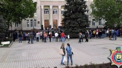 МВД: В Артемовске эвакуировали людей во время концерта