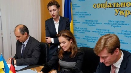 Подписание трехстороннего соглашения между Правительством Украины, немецким банком KfW и Украинским фондом социальных инвестиций.